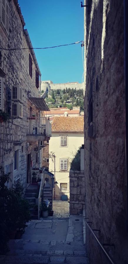 Liza'S Downtown Apartment Hvar Town Exterior foto